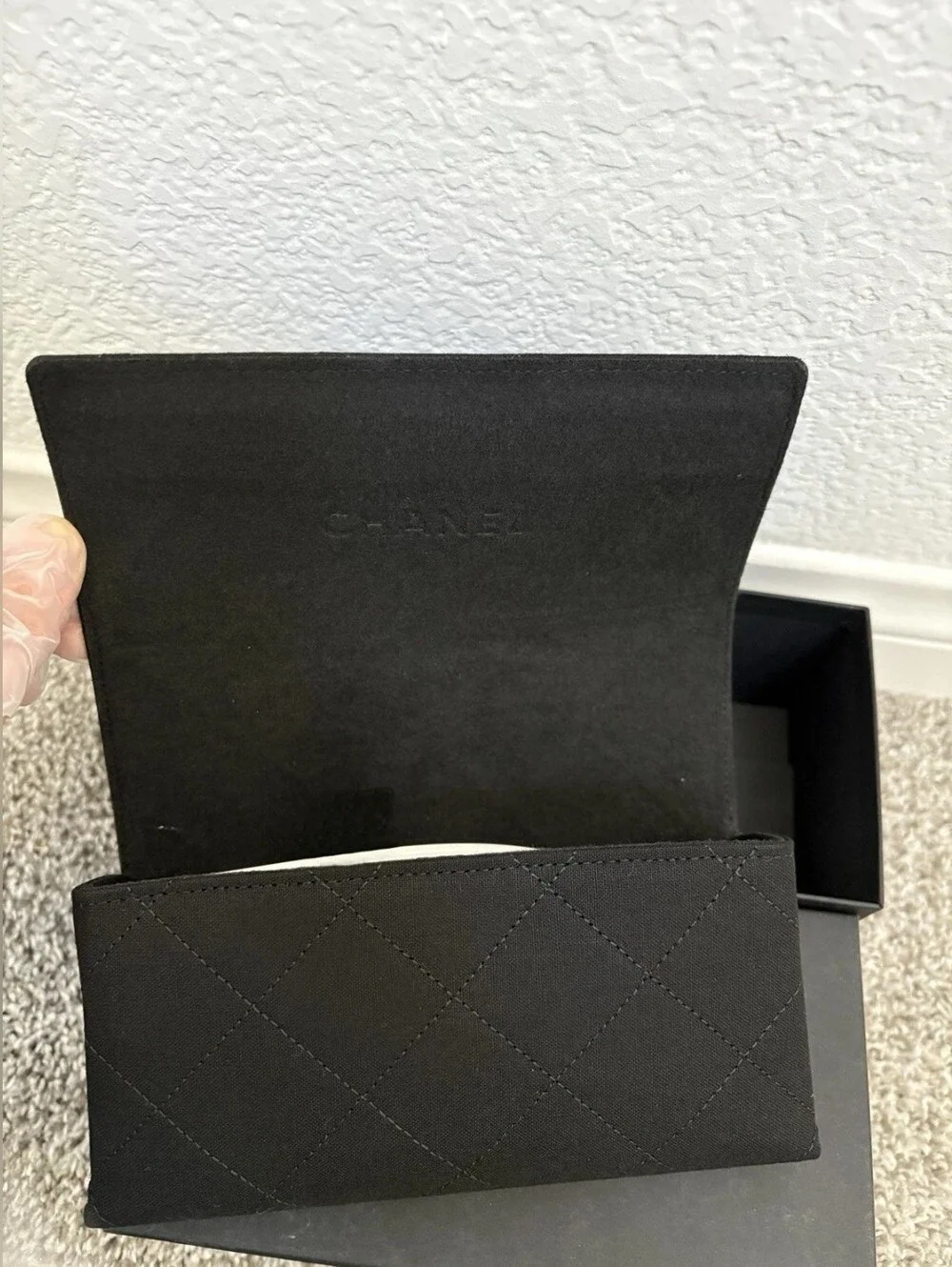 CHANEL Black Cat-Eye Sunglasses with Brown Lenses
